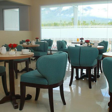 Sutanraja Hotel Kotamobagu Kültér fotó