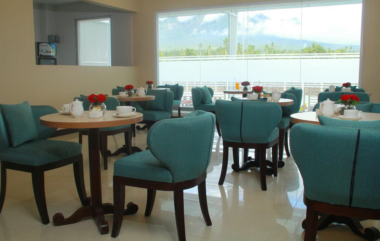 Sutanraja Hotel Kotamobagu Kültér fotó
