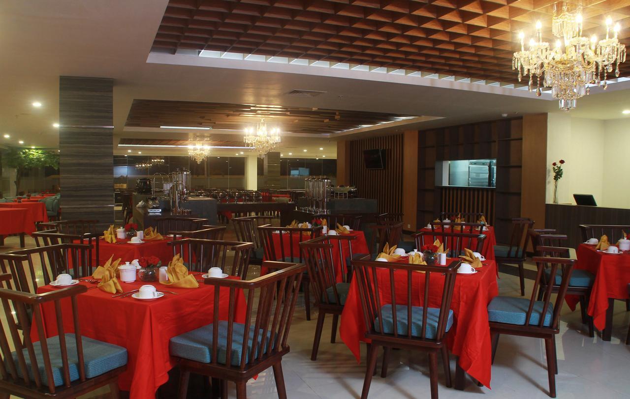 Sutanraja Hotel Kotamobagu Kültér fotó
